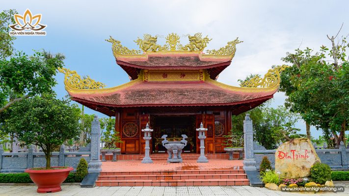 Đền trình cổ kính