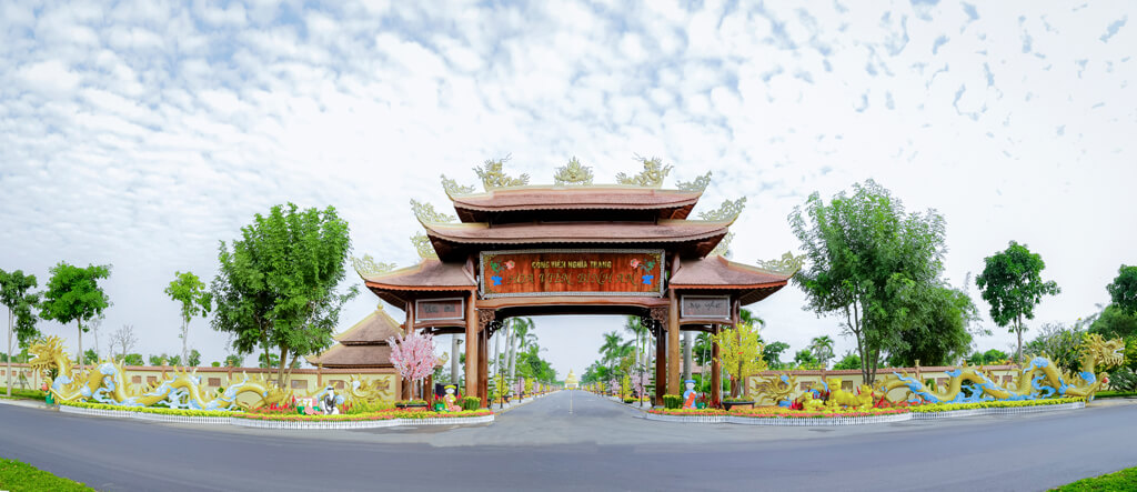 Cổng Tam Quan Cȏng Viȇո Nghĩɑ Trang Hoa Viȇո Bὶnh An